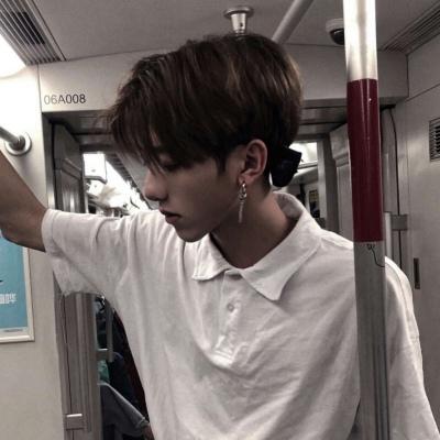 2019時尚超酷男生微信有哪些？新時尚超酷男生微信頭像大全