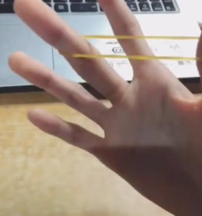 抖音橡皮筋在手上轉圈怎么操作的？抖音橡皮筋在手上轉圈攻略介紹！