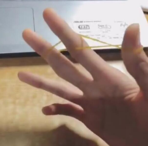 抖音橡皮筋在手上轉圈怎么操作的？抖音橡皮筋在手上轉圈攻略介紹！