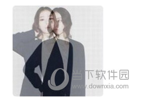 美圖秀秀手機(jī)版怎么把兩張圖片合在一起